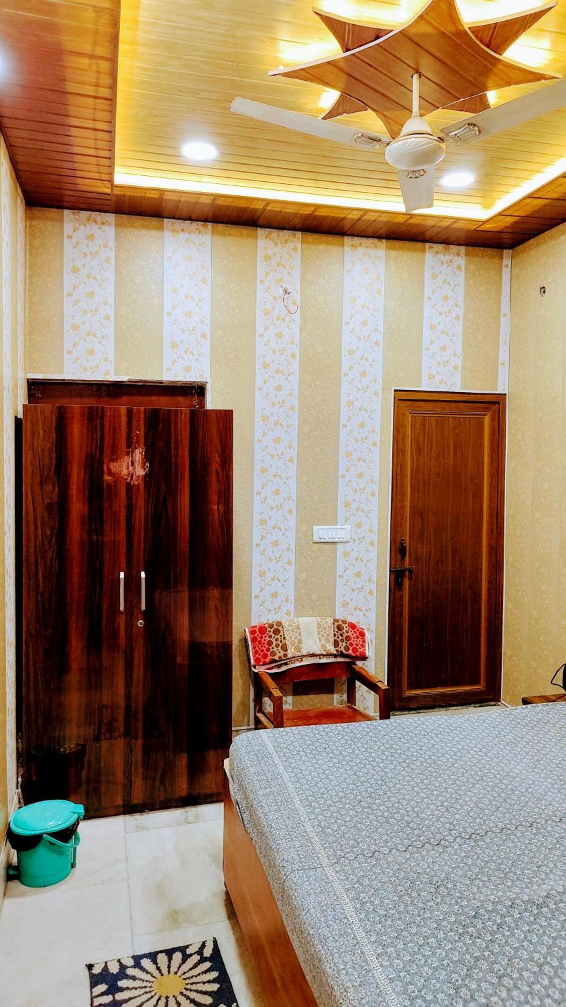 Hotel Raju Homestay Ayodhya 150 Meters From Shree Ram Janmbhoomi Temple 200 Meters From Ayodhya Dham Railway Station Exterior photo